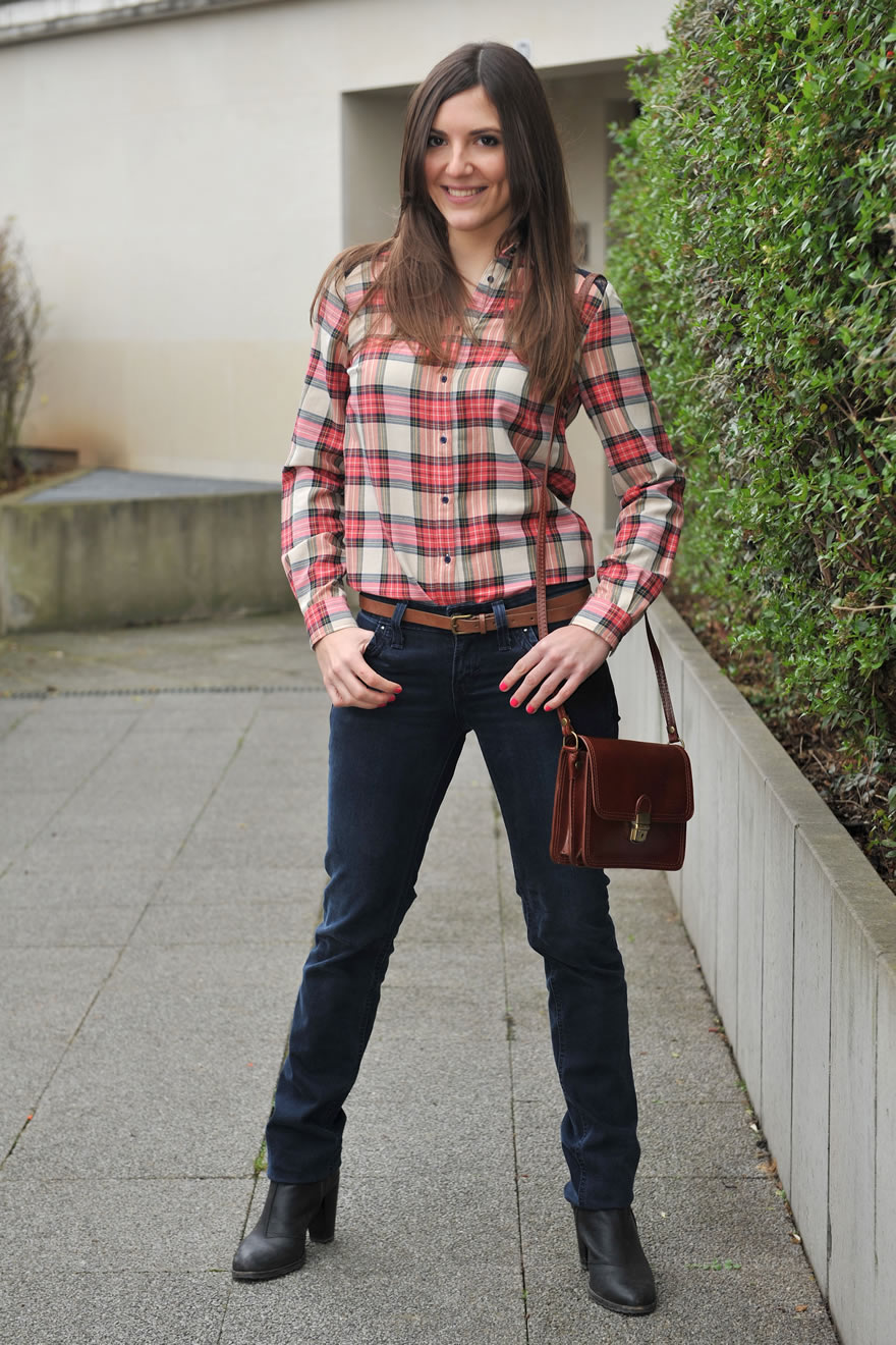 chemise carreaux et dentelle