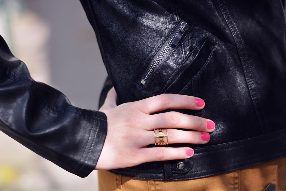 bague graphique doree