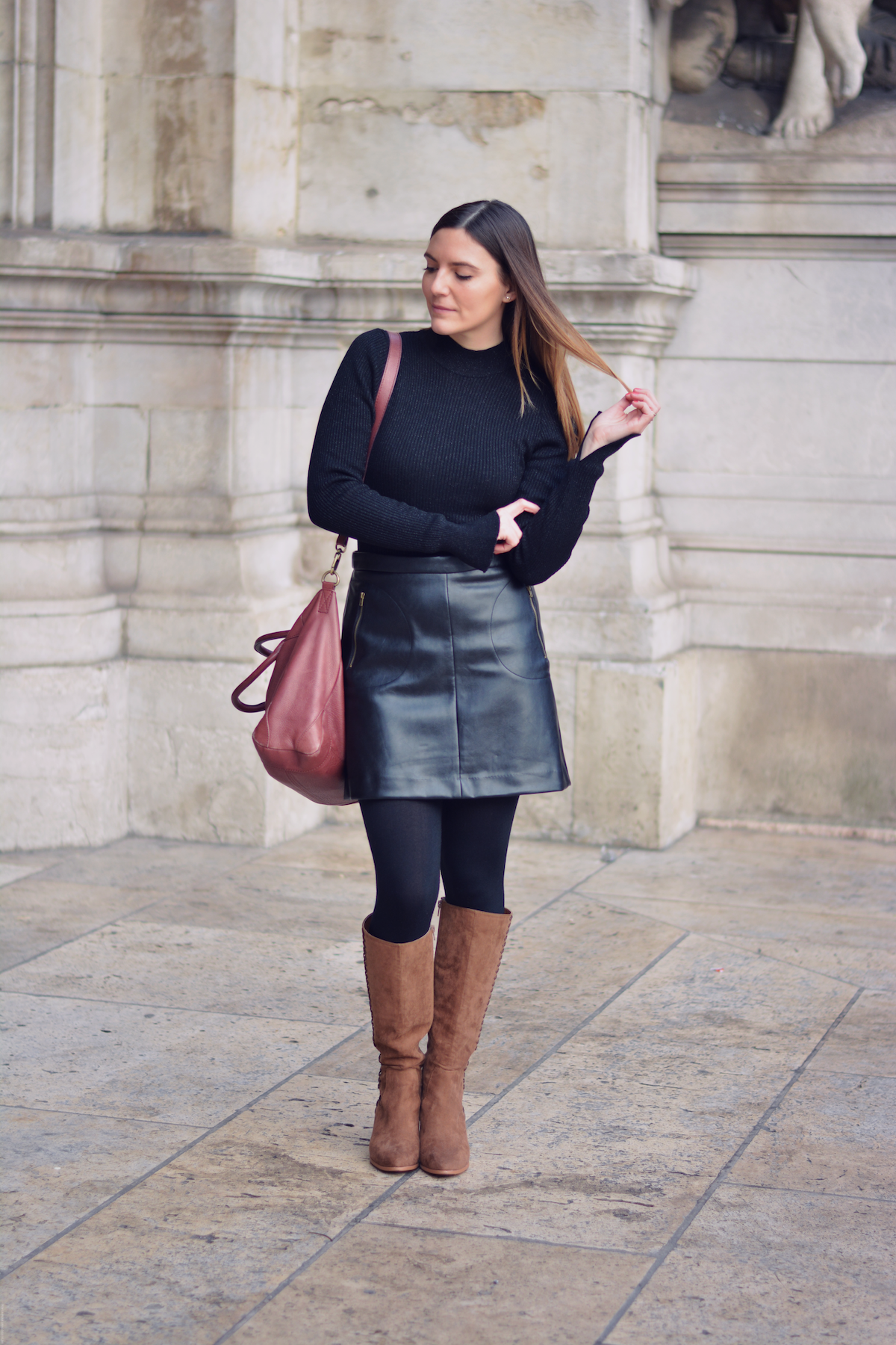leather skirt